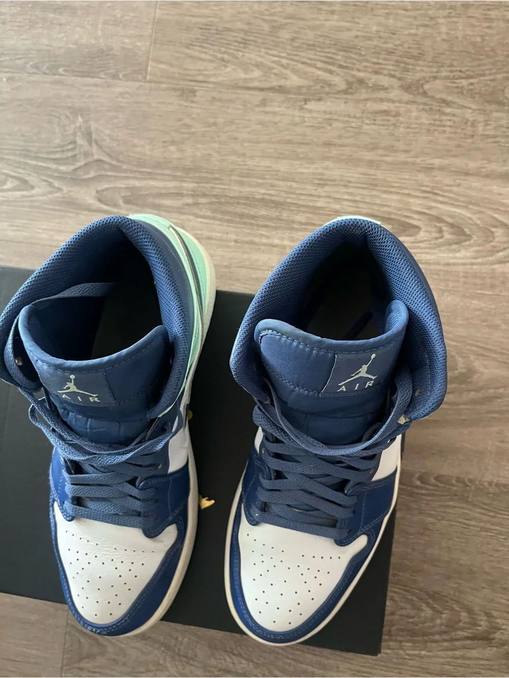 Nike Air Jordan 1 Mid Mens 10.5 Mystic Navy Mint Foam White Shoes 554724 413